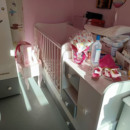 Multifunctional baby cot used 5 times