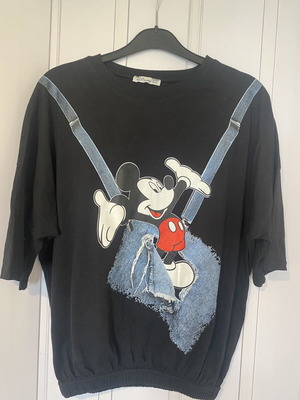 Disney μαύρη κοντομάνικη μπλούζα σαν καινούργιο, μέγεθος XL