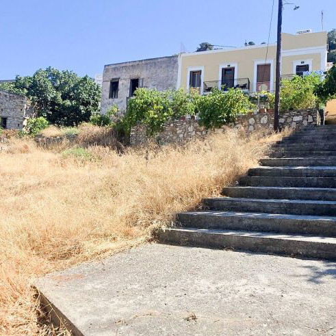 Land plot in Lieni, Symi, buildable, 200 m² with sea view