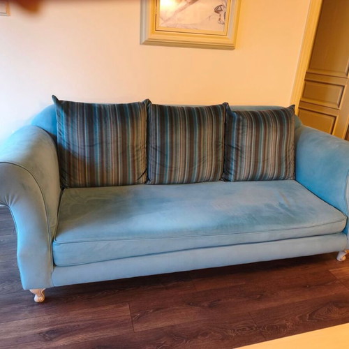 Sofa set like new, 3-seater and 2-seater, blue velvet fabric