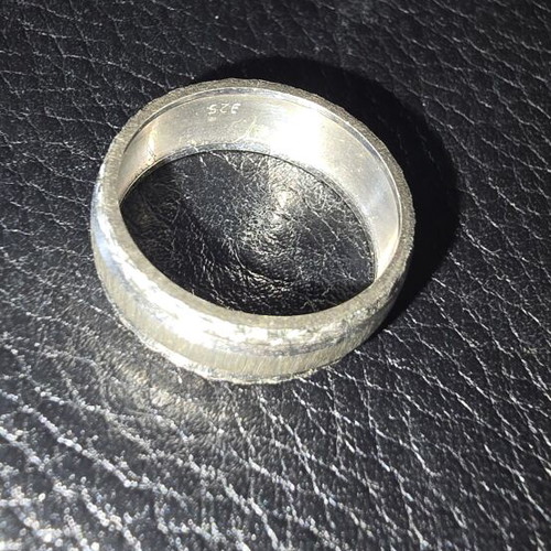Silver women's ring like new