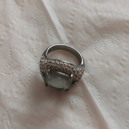 Swarovski women's ring silver like new, size 6-7