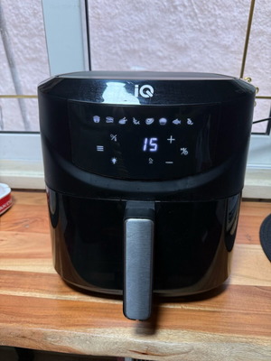 IQ Air Fryer 8lt Black AF-004 like new