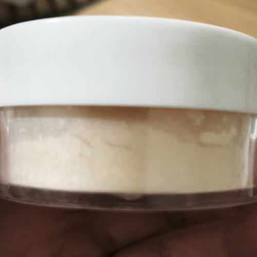 Miyo transparent loose powder used for oily skin