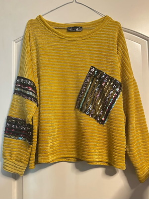Velvet blouse new with sequins yellow Fia