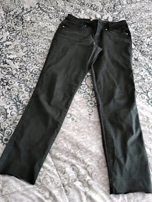 Pants used green five-pocket ankle length size S