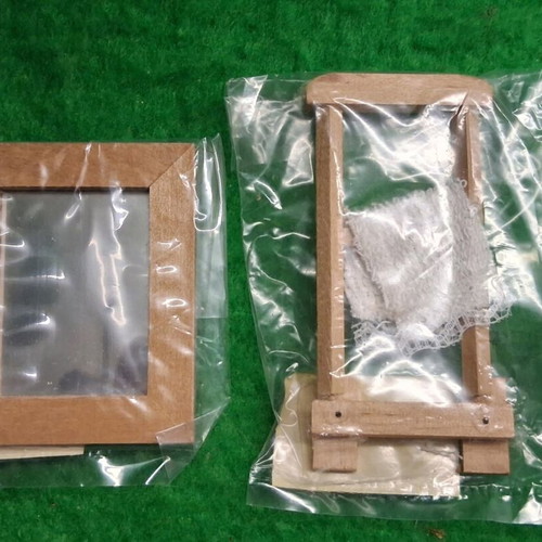 Wooden miniatures with mirror and frame