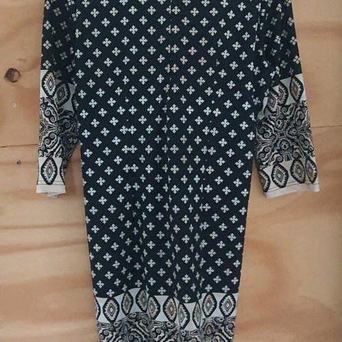 Batida dress new, size 4 (M/L) with back zipper