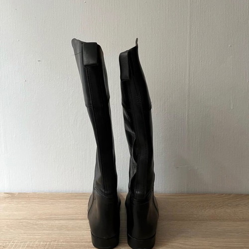 Leather knee-high boots used, size 38.5, black