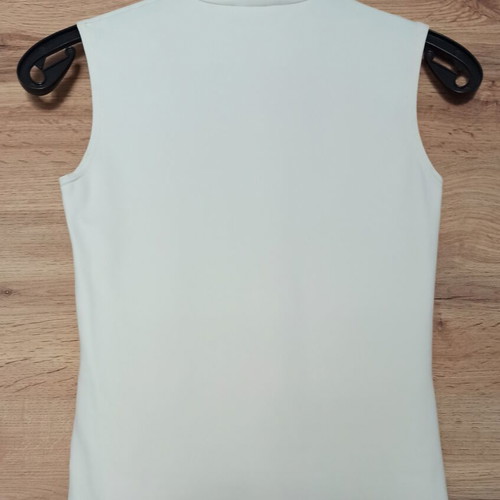 Pencil skirt used with bow detail and sleeveless top gift