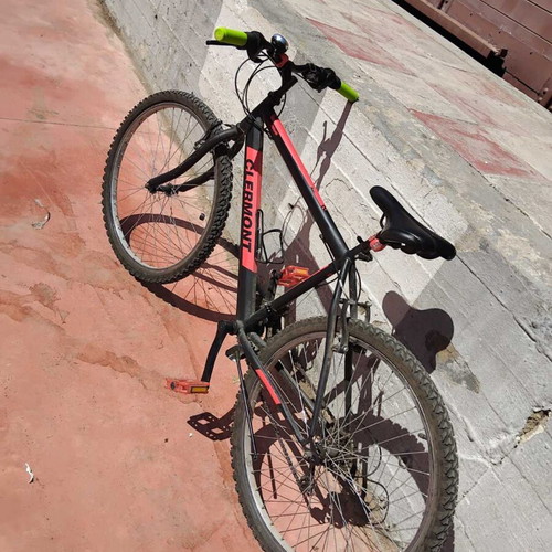 Mountain bike red, slightly used with V-Brakes