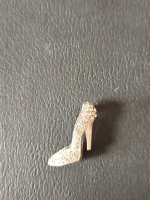 High Heel Shoe Brooch with Rhinestones like new, silver