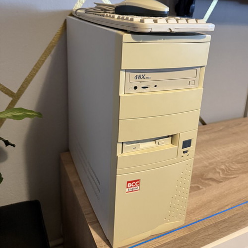 Retro PC Windows 1997/2000 gaming rig used, full setup