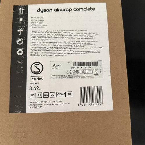 Dyson Airwrap like new with original box and accessories