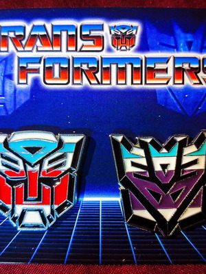 Μεταλλικές καρφίτσες Transformers σετ 2 Autobots και Decepticons καινούργιες