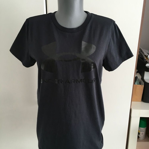 Under Armour graphic t-shirt women size M used, black