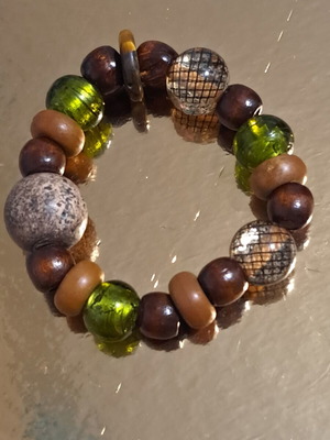 Kimbáriko bracelet like new, brown and green colors