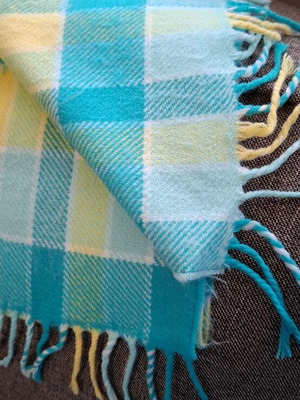 Checked scarf new, multicolored, soft