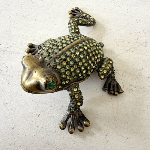 Mini vintage decorative frog jewelry box like new, metal with crystals