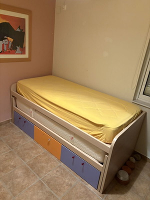 Double bed that opens like new