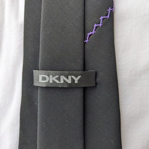 Dkny tie used polyester with lilac embroidery