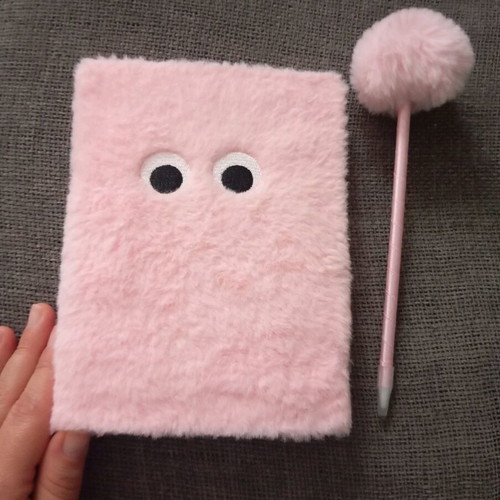 Tiger notebook pink fluffy with white pages and intact pen