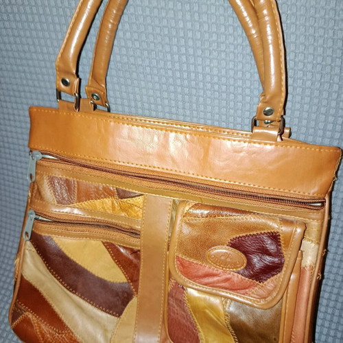 Vintage Guiliano shoulder bag like new, leather patchwork design