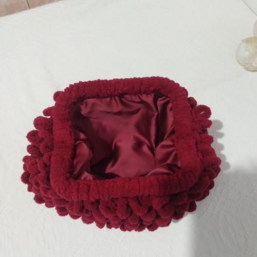 Handmade burgundy handbag with 20cm frame, 35x25cm