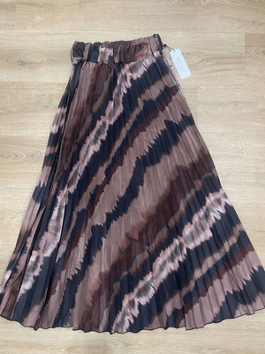 Celestino brown skirt size M, new with tag