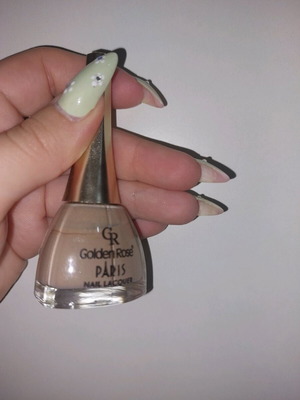 Nail polish used, 70% full