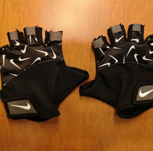 Γάντια γυμναστικής Nike μέγεθος Medium