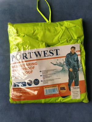 Водоустойчив комплект дъждобран Portwest XXL нов, жълт