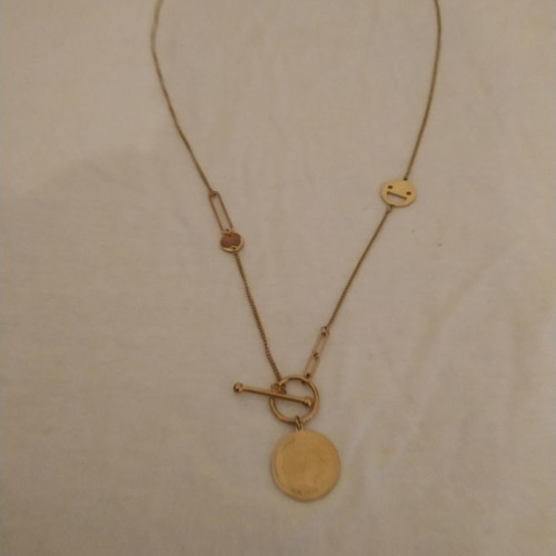 Long necklace pendant
