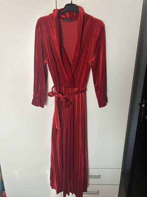 Red midi velvet dress like new with wrap bust and pleated skirt