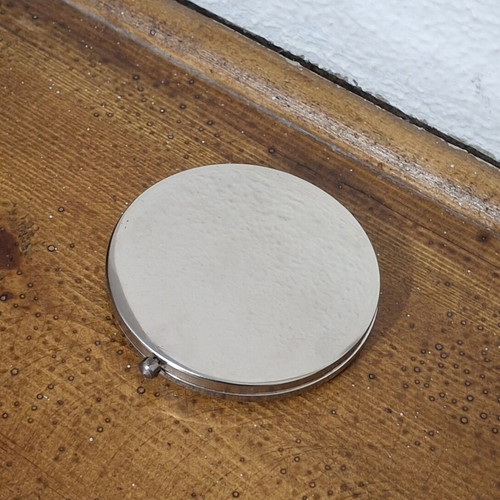 Nemesis Now dragon compact mirror used with dragon design