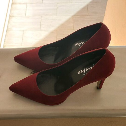 Red pumps like new, size 40