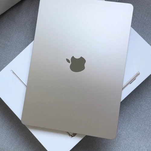 Apple MacBook Air 15” M2 laptop, 8GB RAM, 256GB SSD, silver