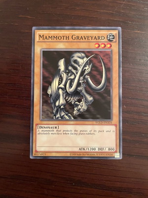 Mammoth Graveyard κάρτα Yu-Gi-Oh! σαν καινούργιο, ρετρό για παίκτες oldschool