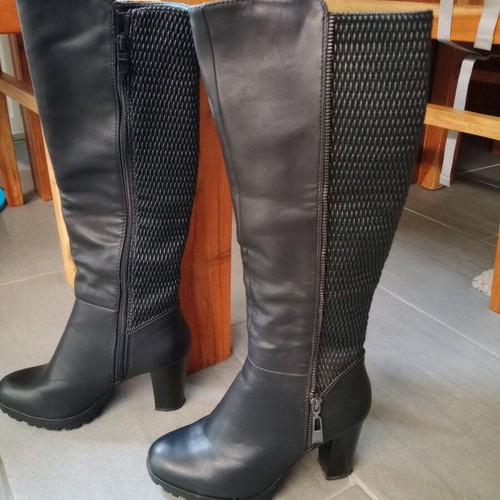 Verde tall boots size 36 like new, black