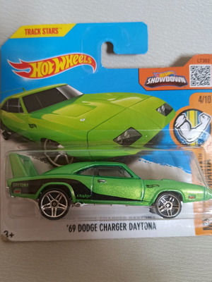 Hot Wheels HW Muscle Mania '69 Dodge Charger Daytona new