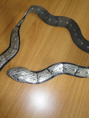 Vintage women's belt metal snake like new