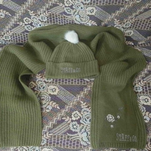 Staff Jeans & Co scarf and hat set new