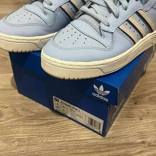 Adidas athletic shoes like new, blue, size 38 2/3