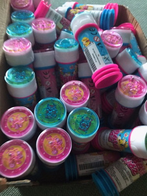 Bubble Kidz bubbles with toy cap new, ideal for parties and favors