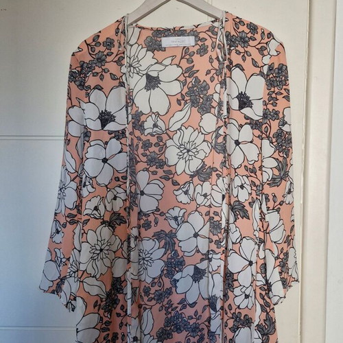Zara kimono size small like new, colorful with pockets