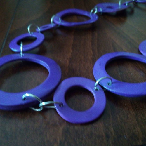 Metal necklace 90s with purple enamel used, length 50 cm