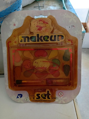 Make-up set new
