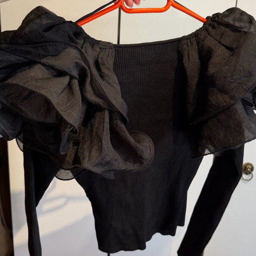 Blouse size M black like new