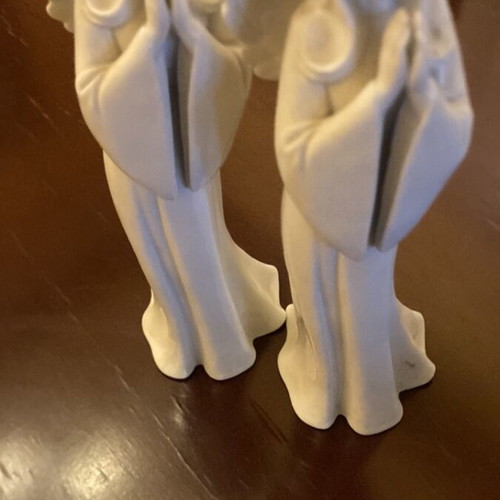 Porcelain angel figures like new, set of 2, 25 cm tall