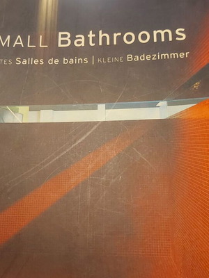 Book for Small Bathrooms like new, English and French